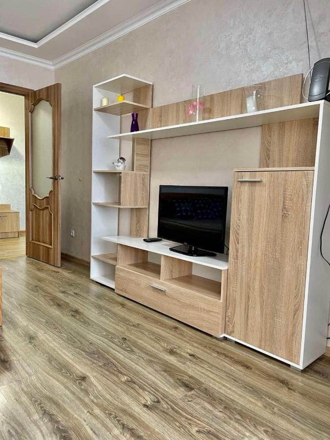 Atlant Luxury Family Apart Поряд З Тц Депот, Безконтактне Заселення Черновцы Экстерьер фото