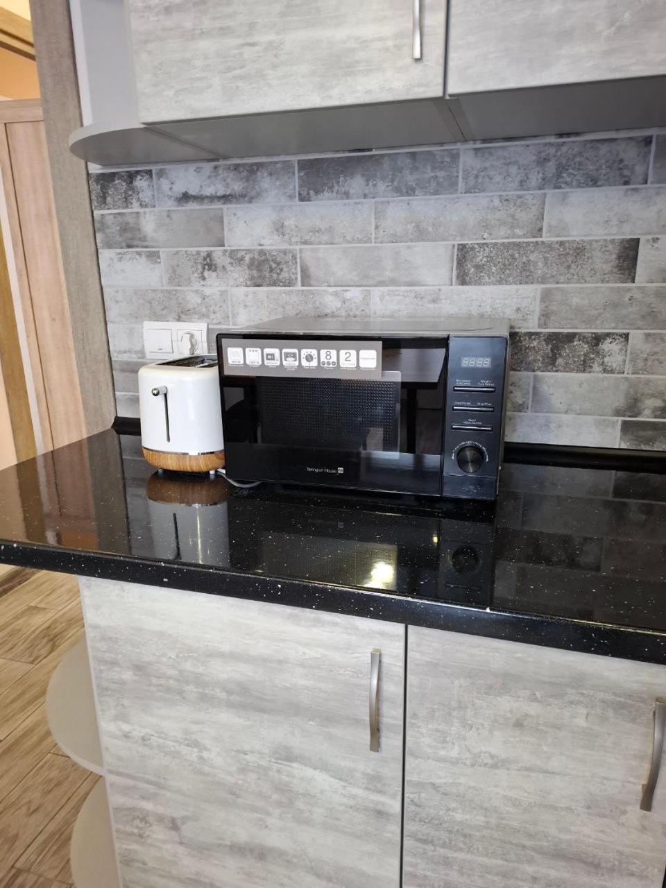 Atlant Luxury Family Apart Поряд З Тц Депот, Безконтактне Заселення Черновцы Экстерьер фото